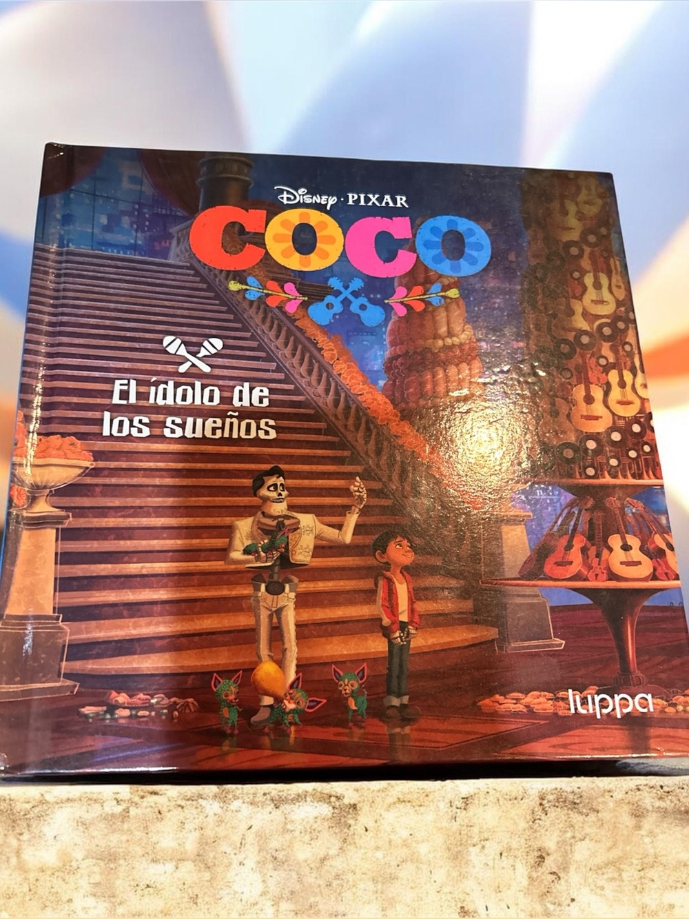 Spanish Coco Kids Book- El ídolo de Los Sueños